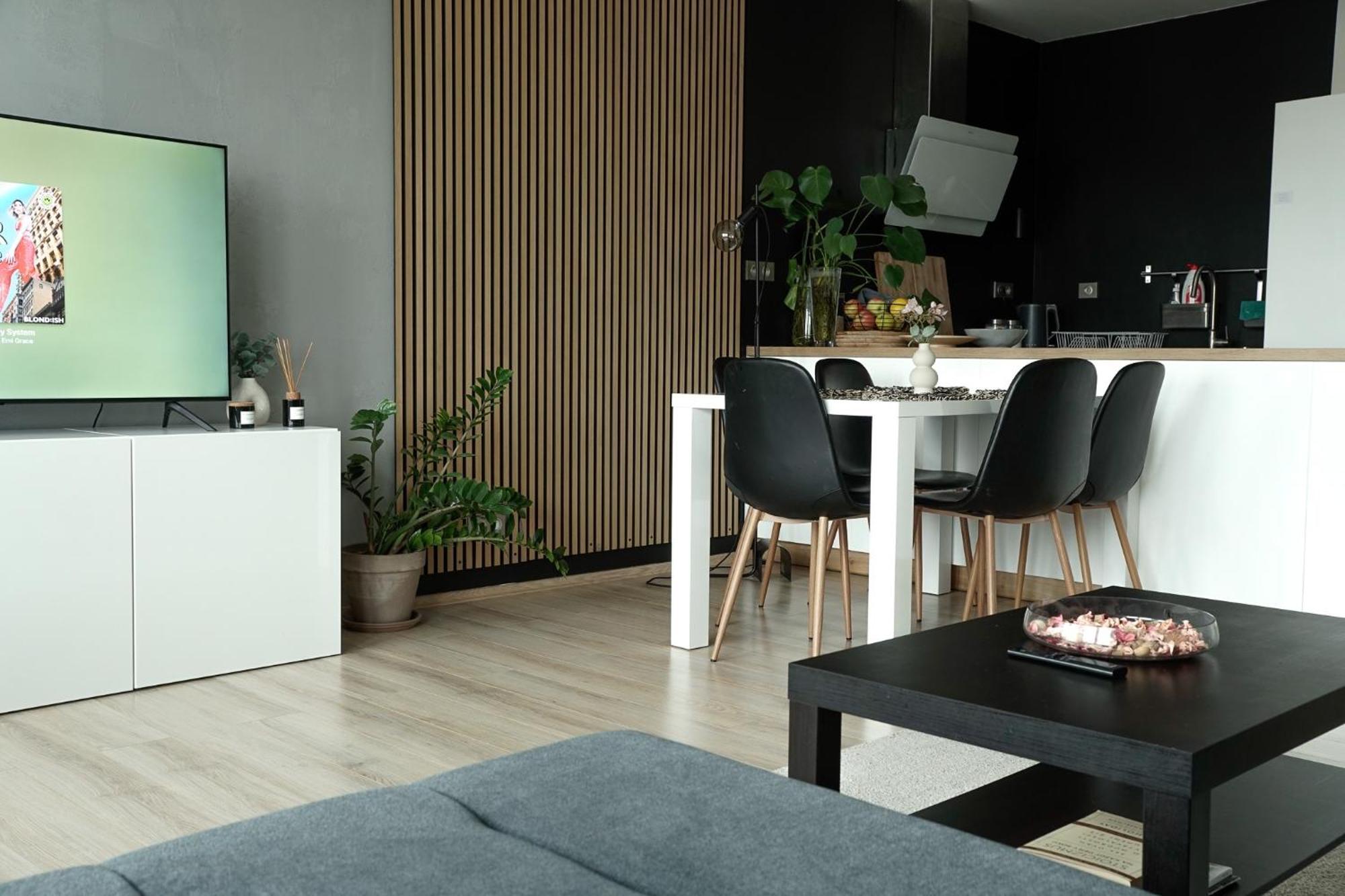 Urban Zenhouse No.2 - Breakfast Included Apartment Bratislava Ngoại thất bức ảnh