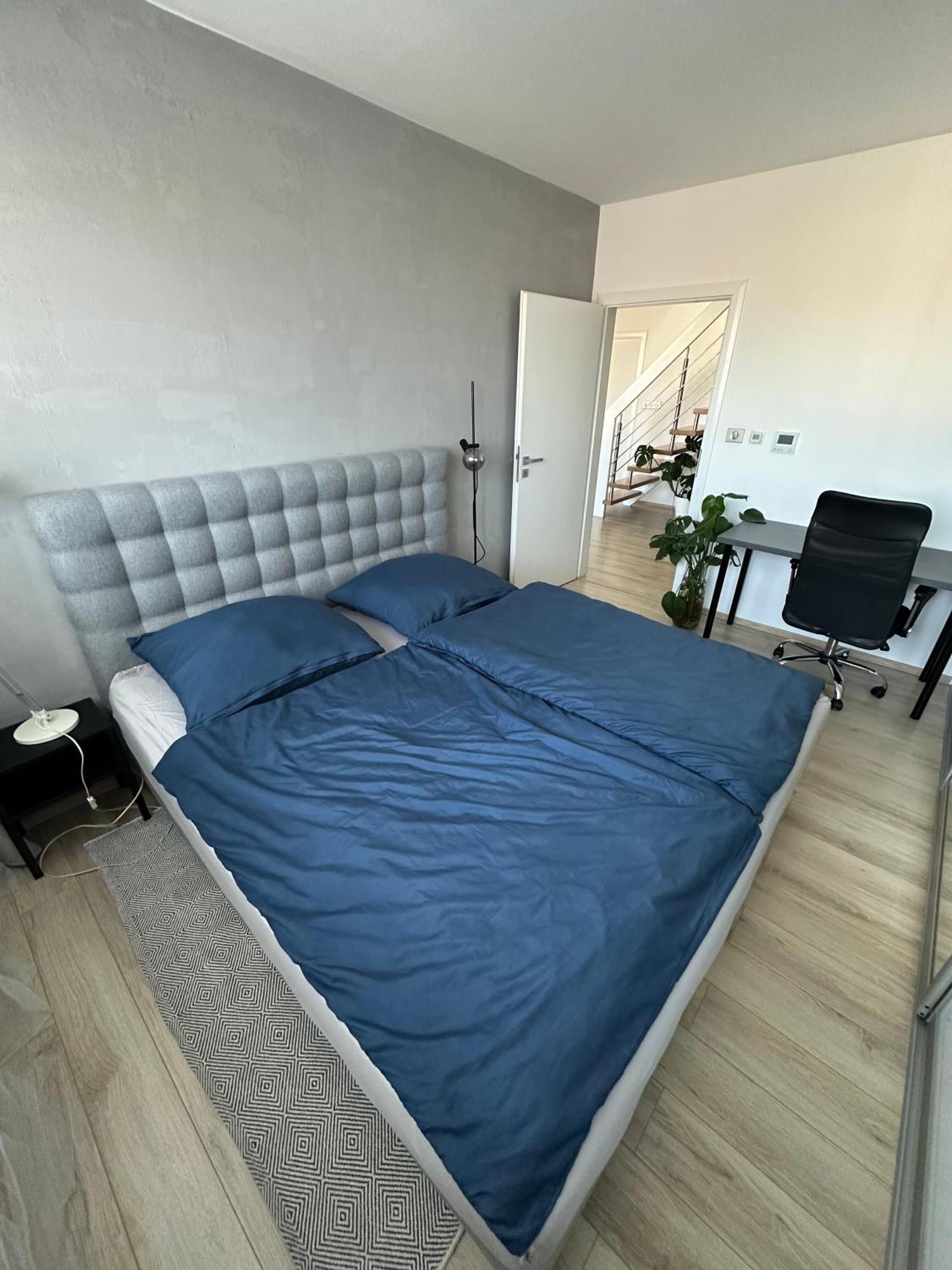 Urban Zenhouse No.2 - Breakfast Included Apartment Bratislava Ngoại thất bức ảnh